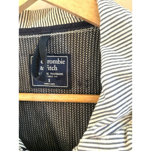 Abercrombie & Fitch Men's Hooded Seersucker Striped Zip Lightweight Jacket Small - Picture 5 of 9